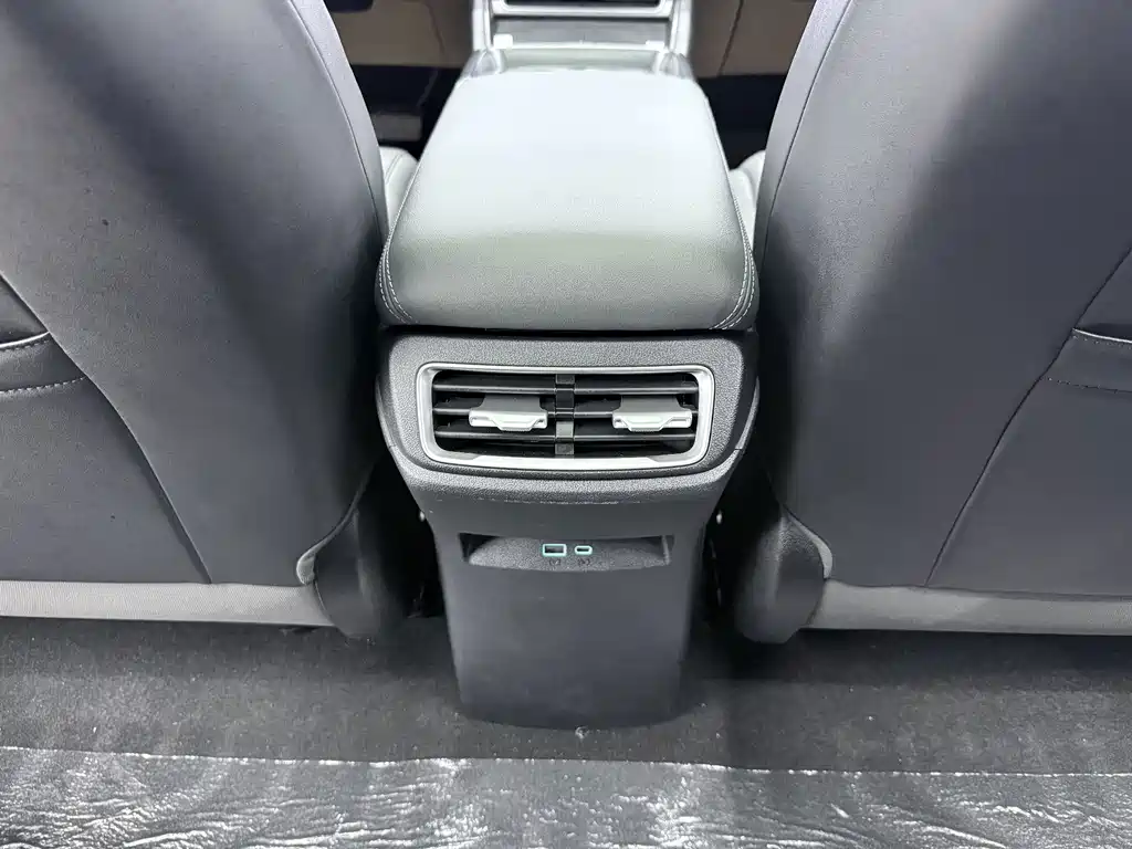 BYD Qin L — фото 11
