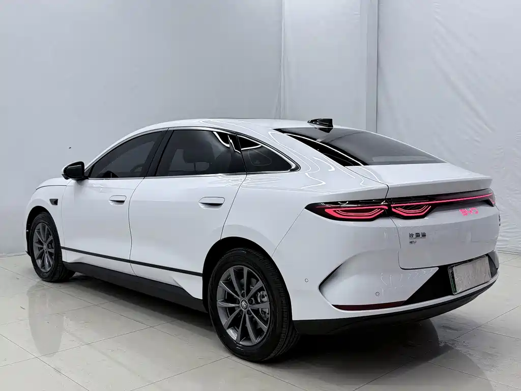 BYD Qin L — фото 14