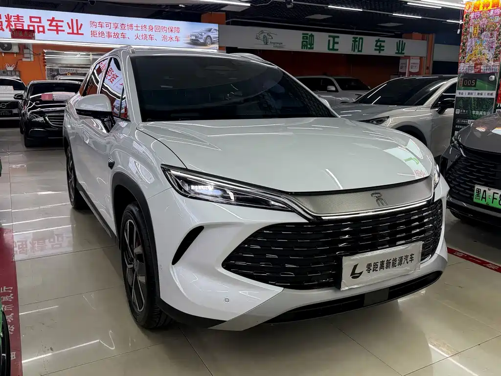 BYD L DM-i — фото 3
