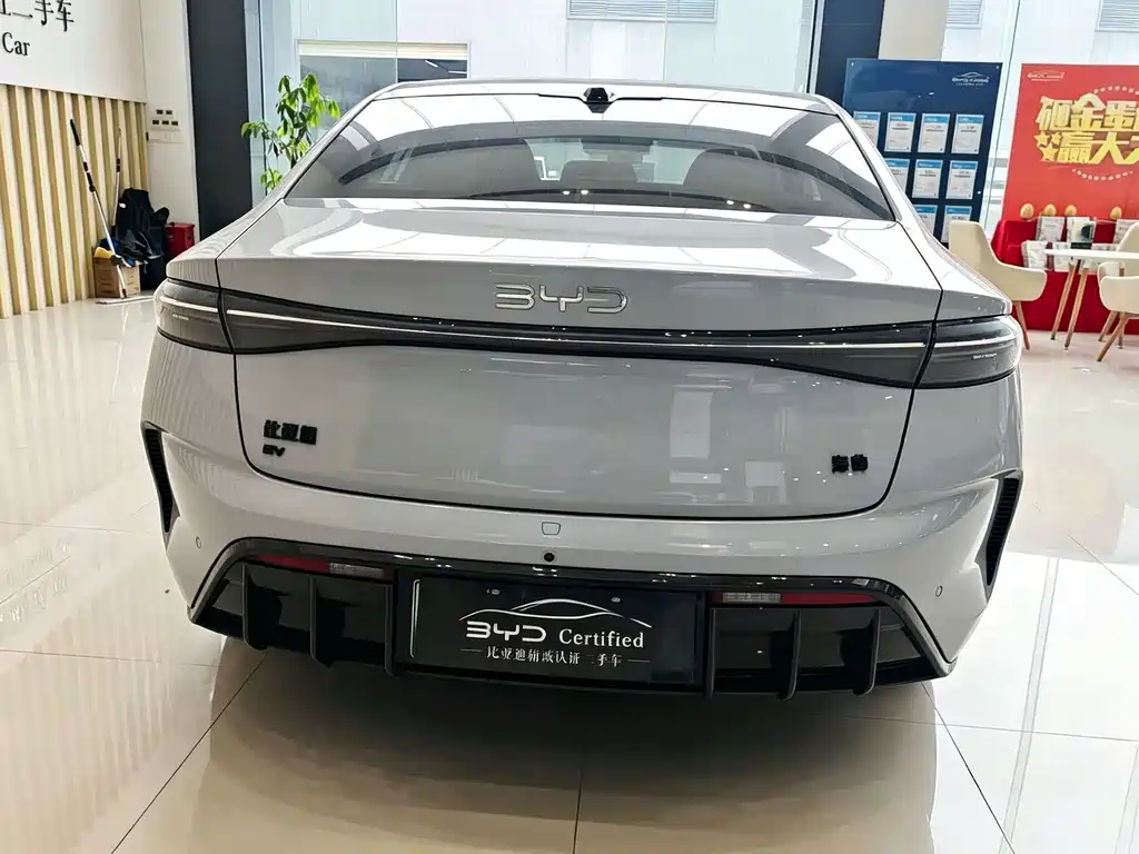 BYD Seal — фото 5