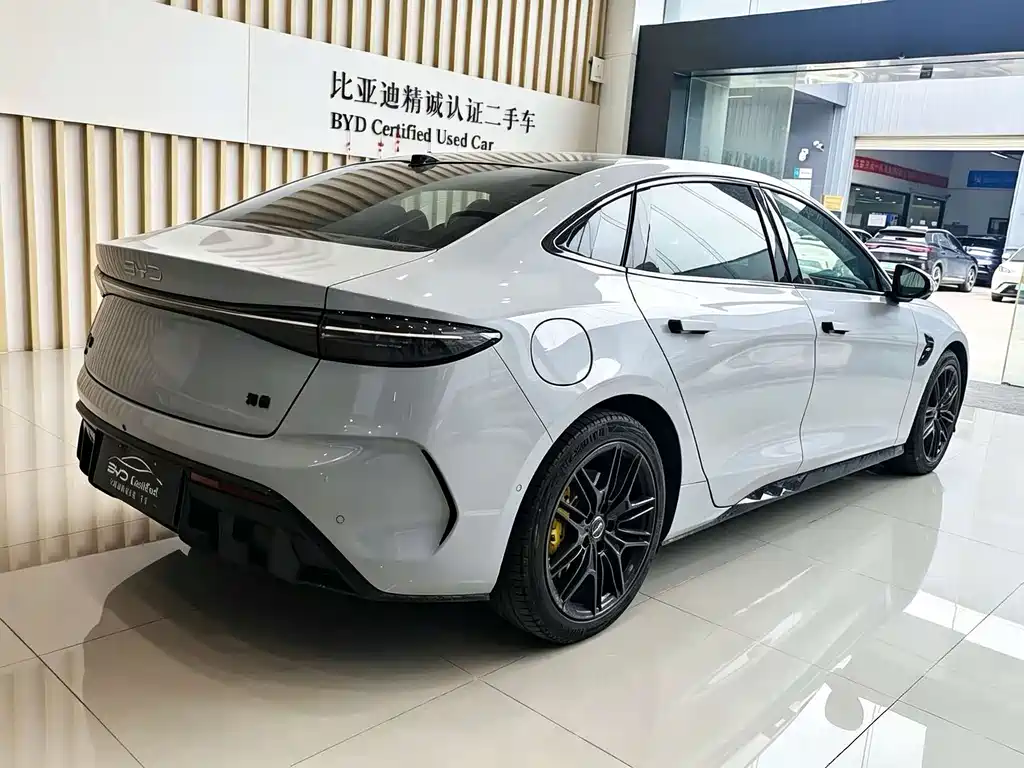 BYD Seal — фото 6