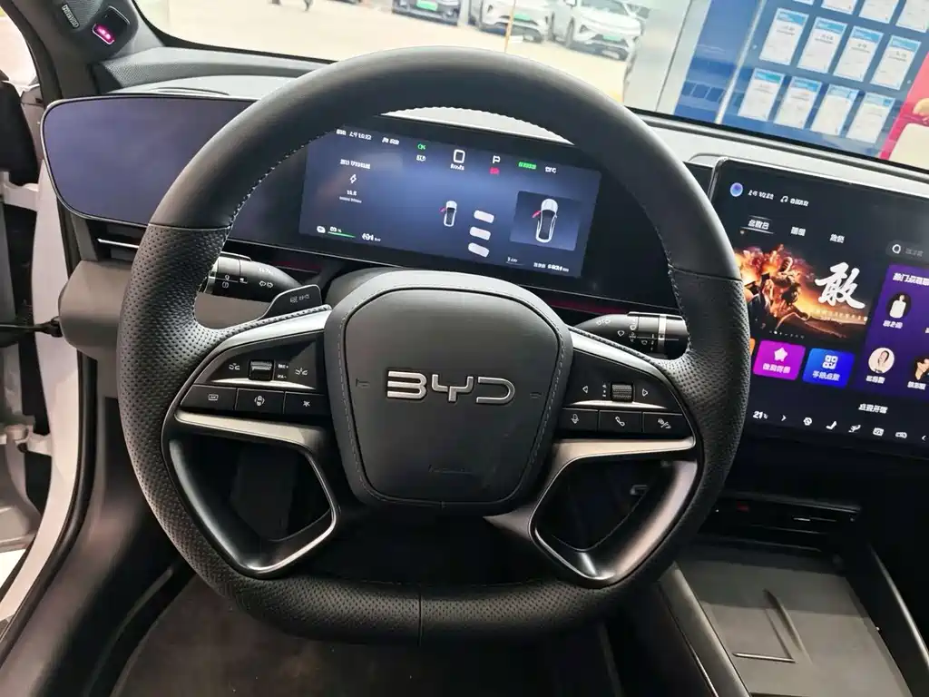 BYD Seal — фото 9