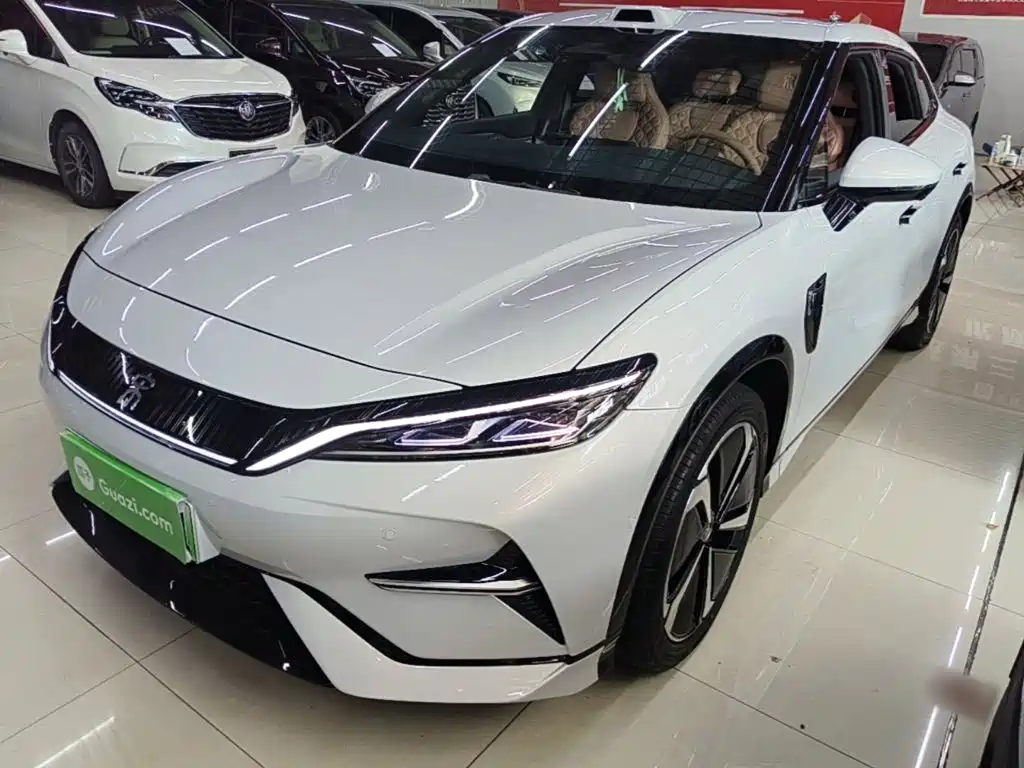 BYD L EV — фото 2