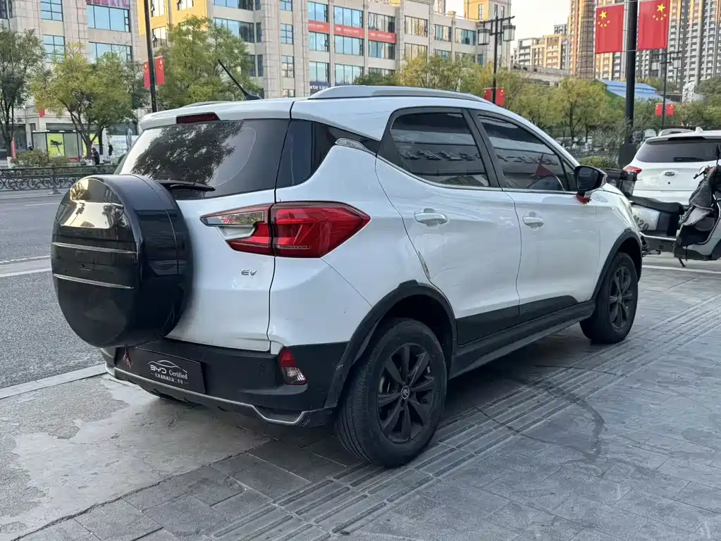 BYD Yuan EV — фото 10