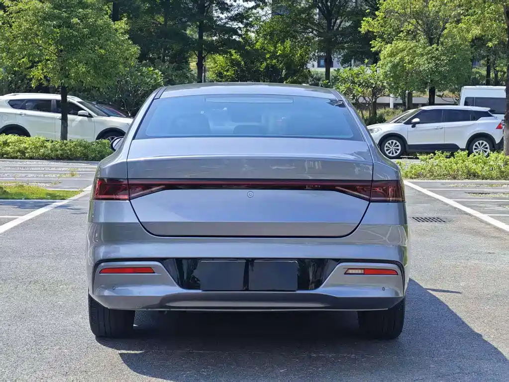 BYD Qin PLUS — фото 18