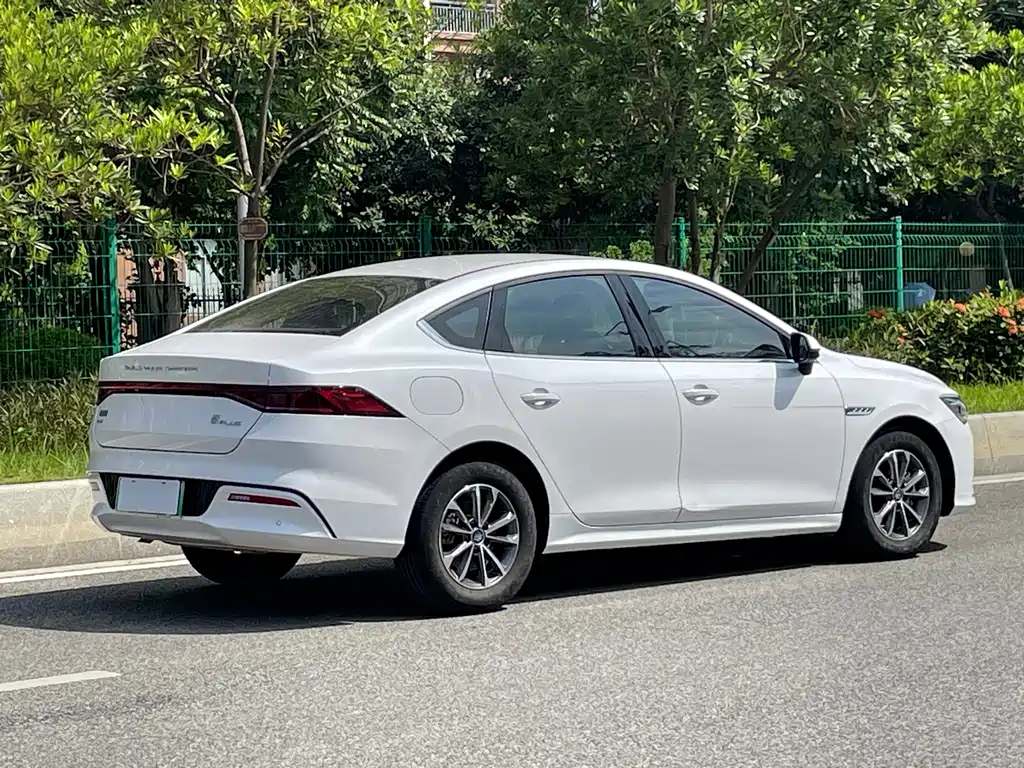 BYD Qin PLUS — фото 20