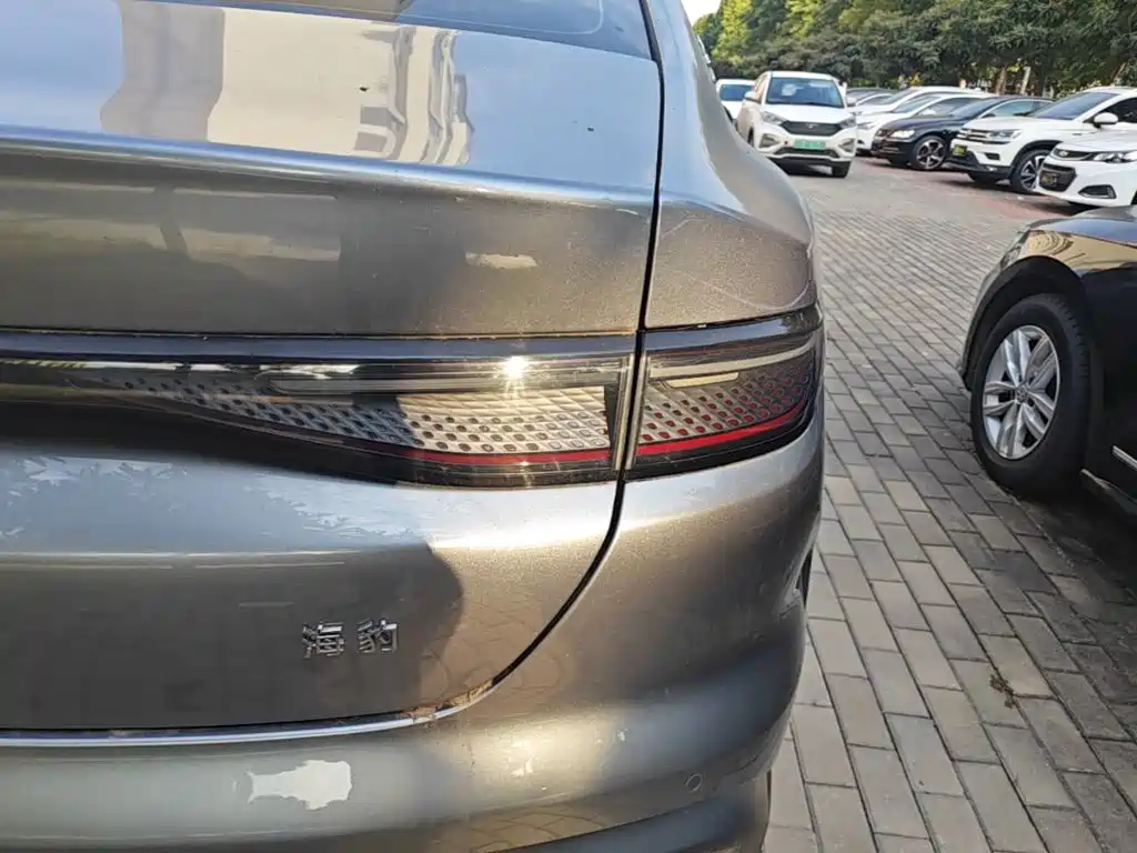 BYD Seal 05 DM-i — фото 8