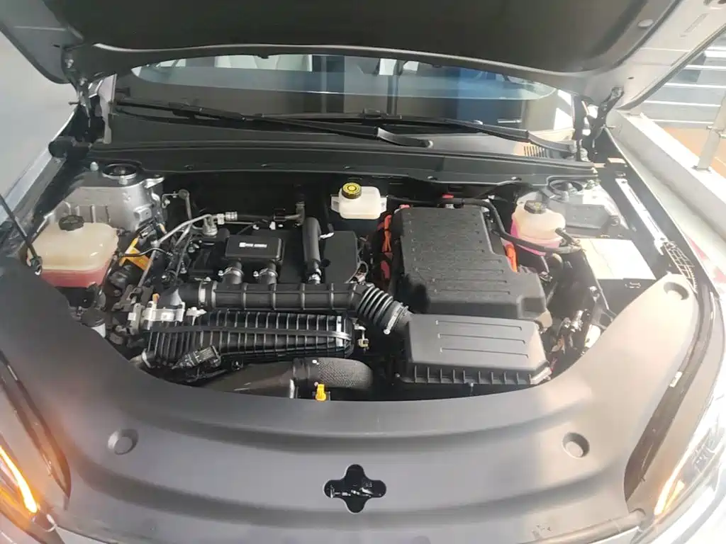 BYD Seal 05 DM-i — фото 20