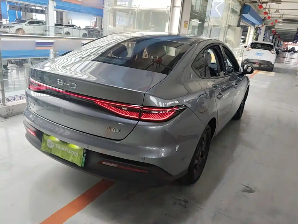 BYD Seal 05 DM-i — фото 7