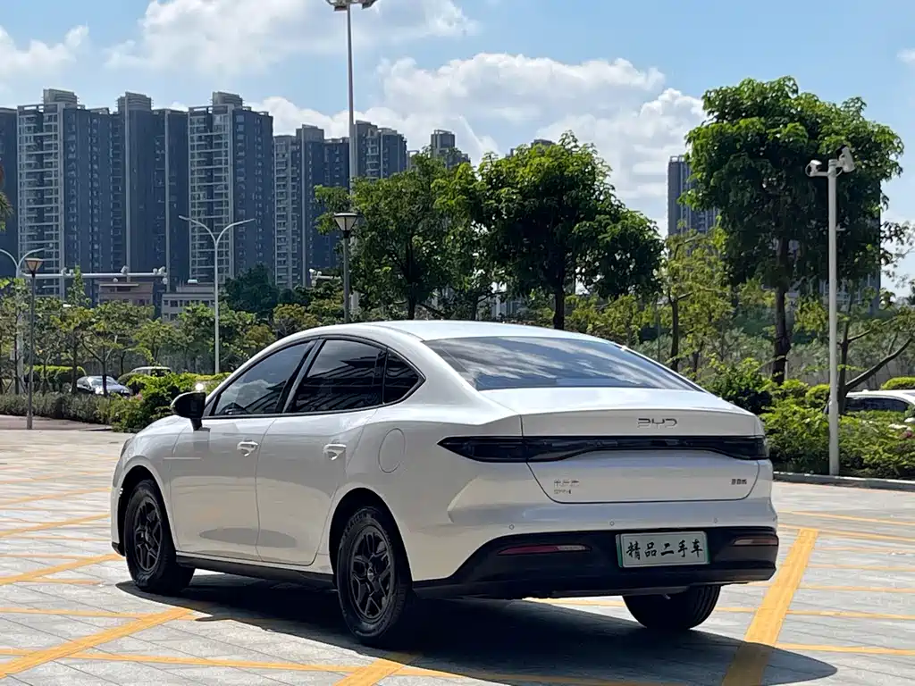 BYD Seal 05 DM-i — фото 4