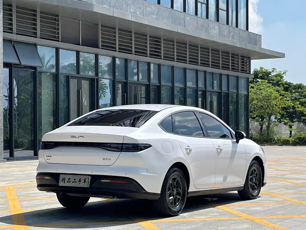 BYD Seal 05 DM-i — фото 6