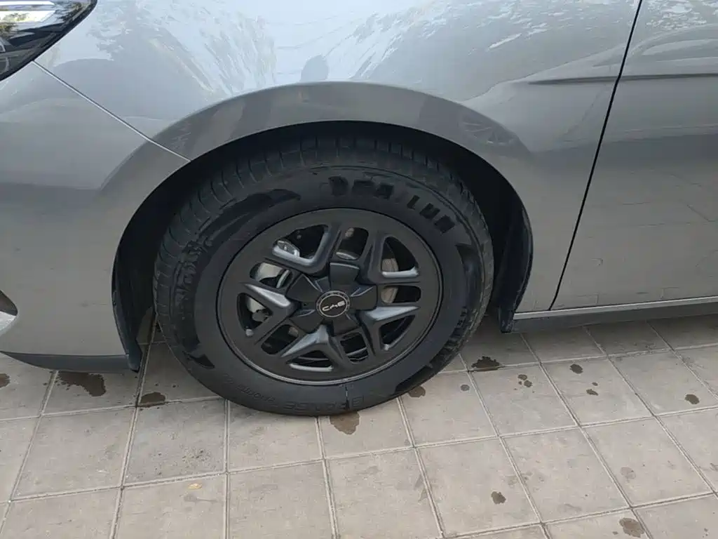 BYD Seal 05 DM-i — фото 23
