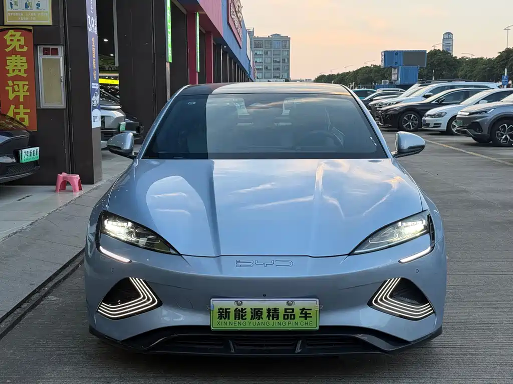 BYD Seal — фото 2