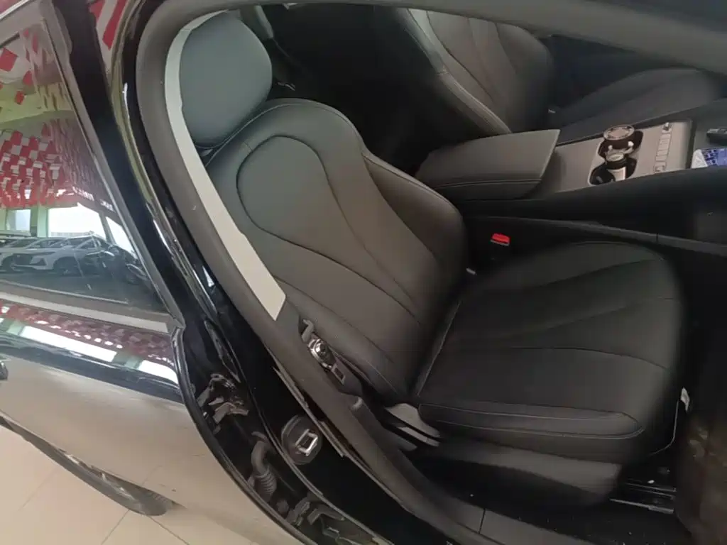 BYD Seal 05 DM-i — фото 25