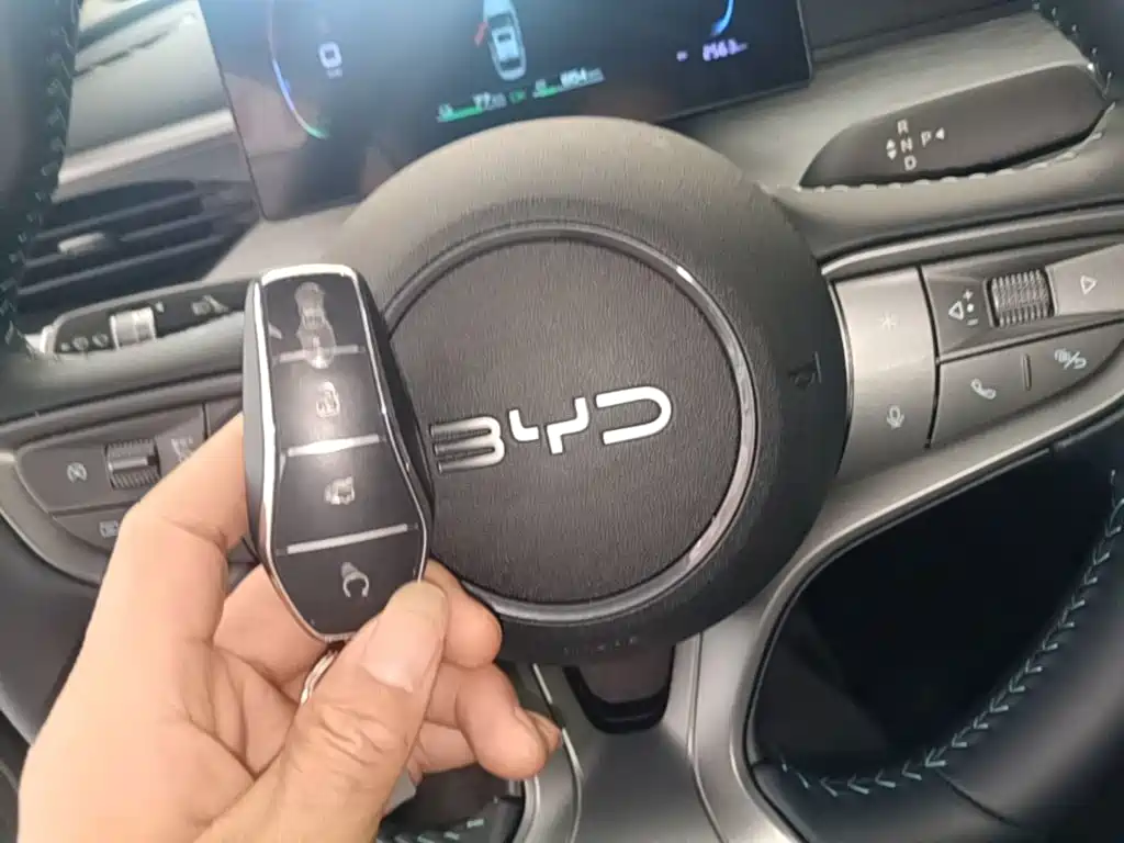 BYD Seal 05 DM-i — фото 9