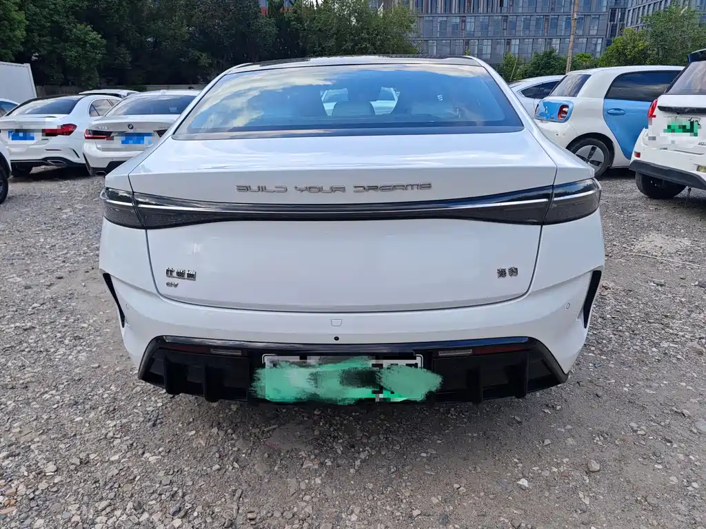 BYD Seal — фото 6