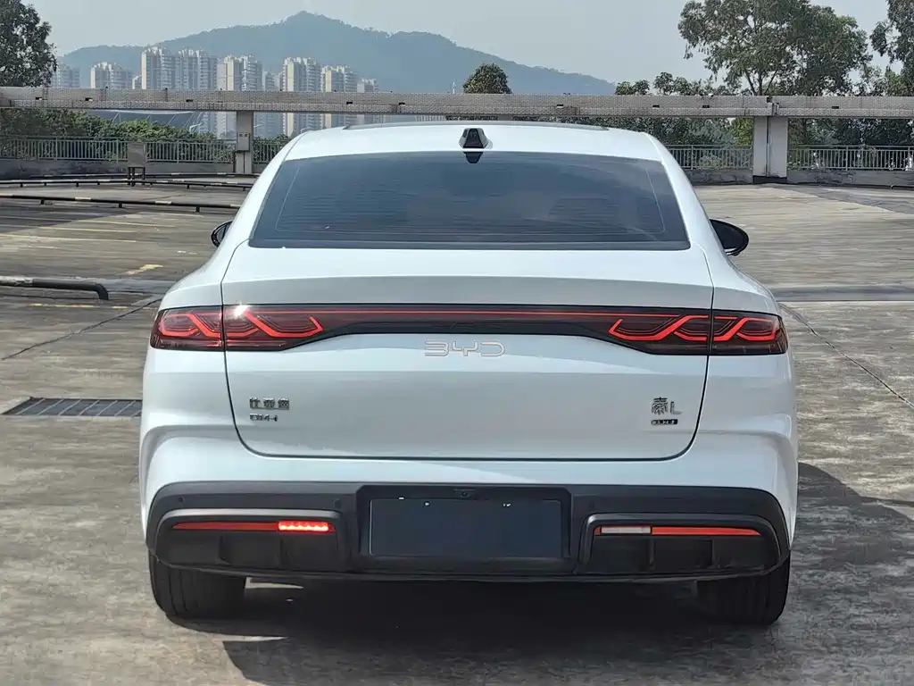 BYD Qin L — фото 6