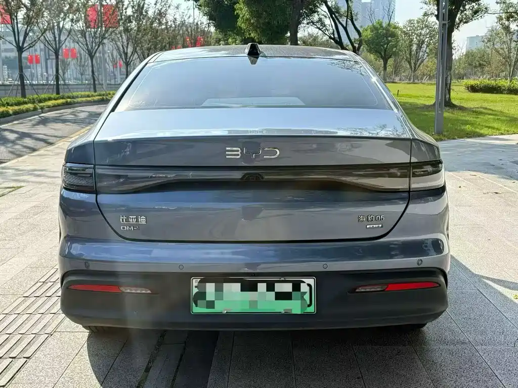 BYD Seal 05 DM-i — фото 11
