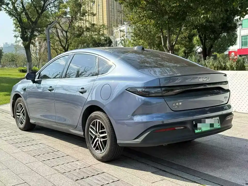 BYD Seal 05 DM-i — фото 10