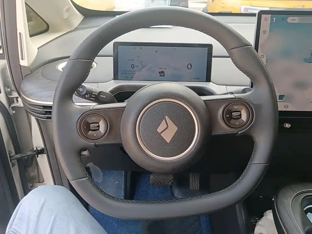 Baojun Yunduo — фото 11