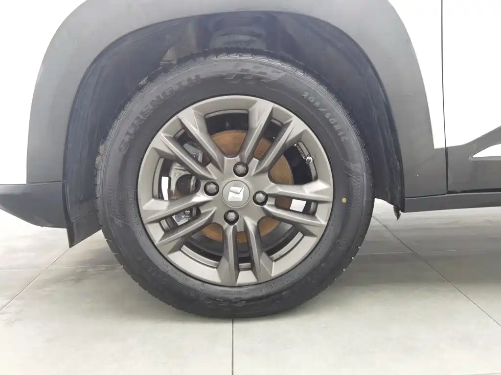 Baojun RS-3 — фото 17