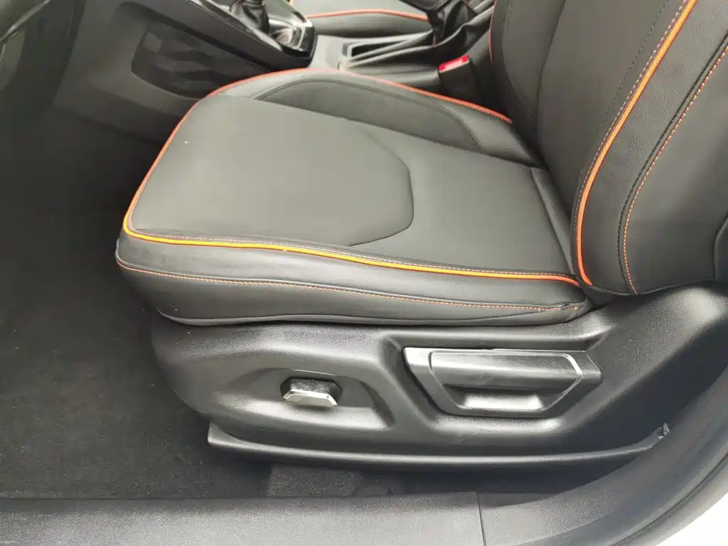 Baojun RS-3 — фото 20
