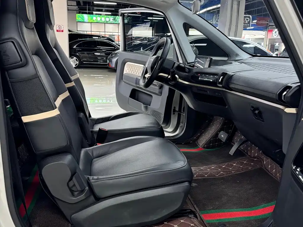 Baojun KiWi EV — фото 14