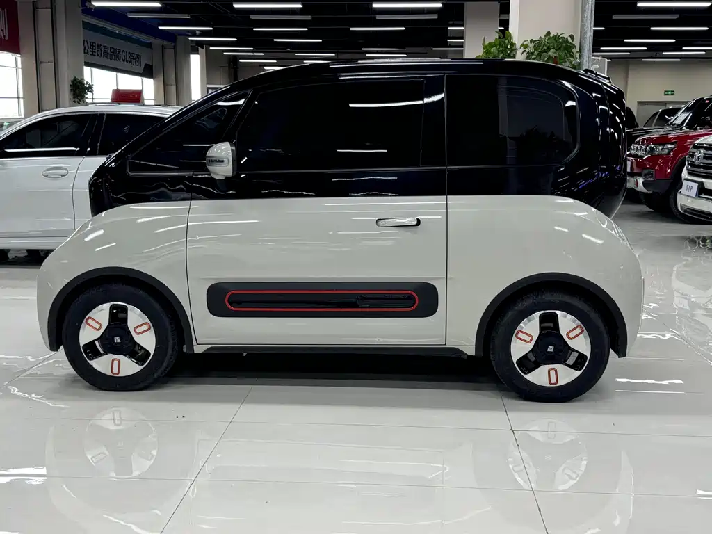 Baojun KiWi EV — фото 8