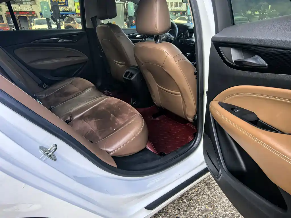 Buick Regal — фото 13