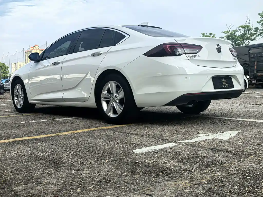 Buick Regal — фото 7