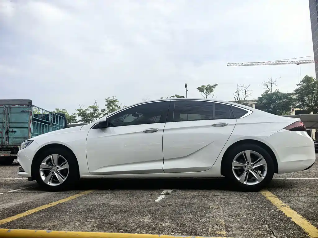 Buick Regal — фото 8