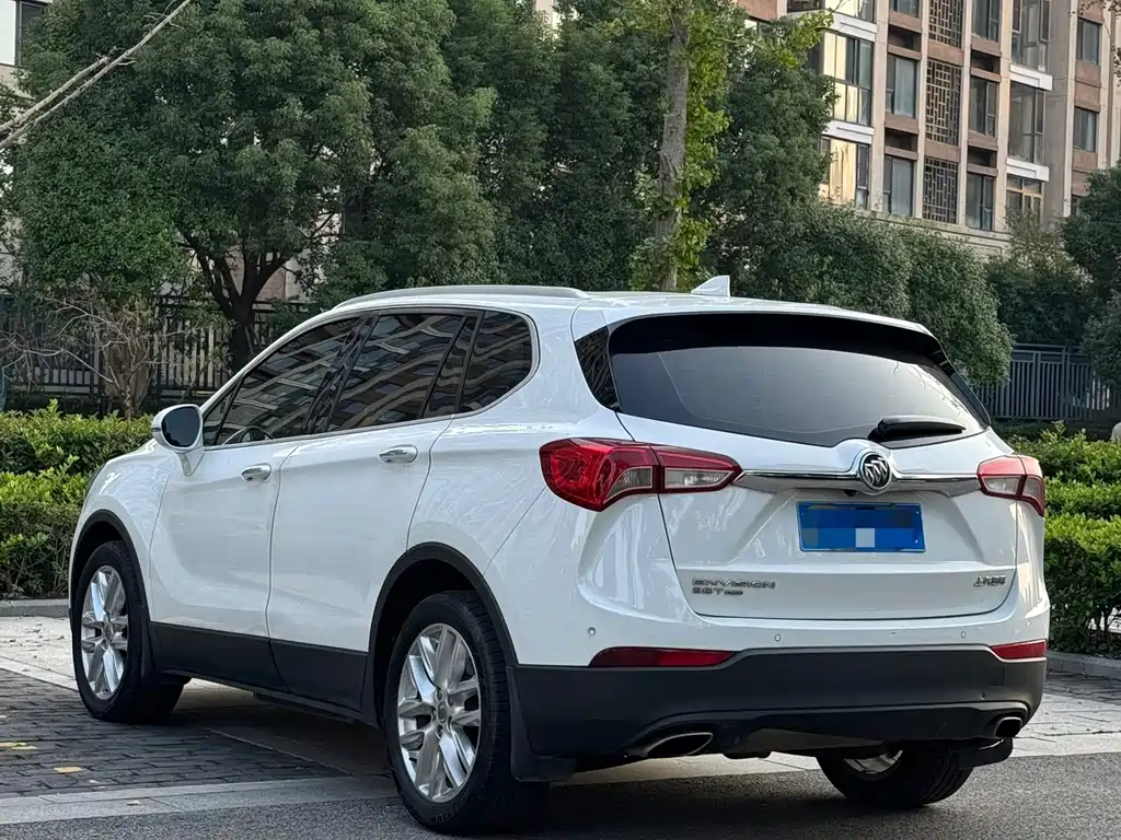 Buick Envision Plus — фото 4