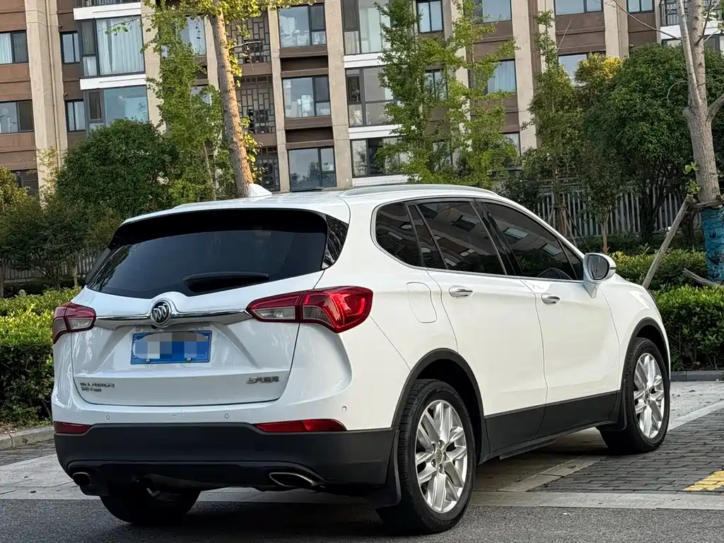 Buick Envision Plus — фото 5