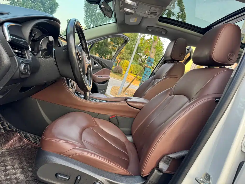 Buick Envision Plus — фото 9