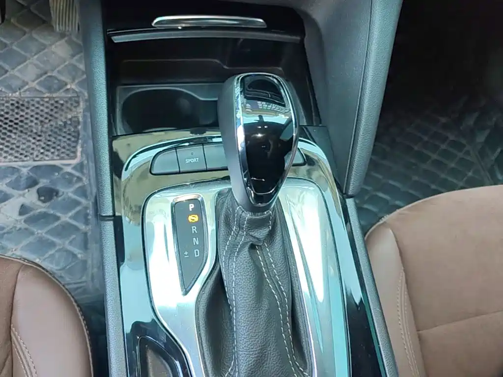 Buick Regal — фото 14
