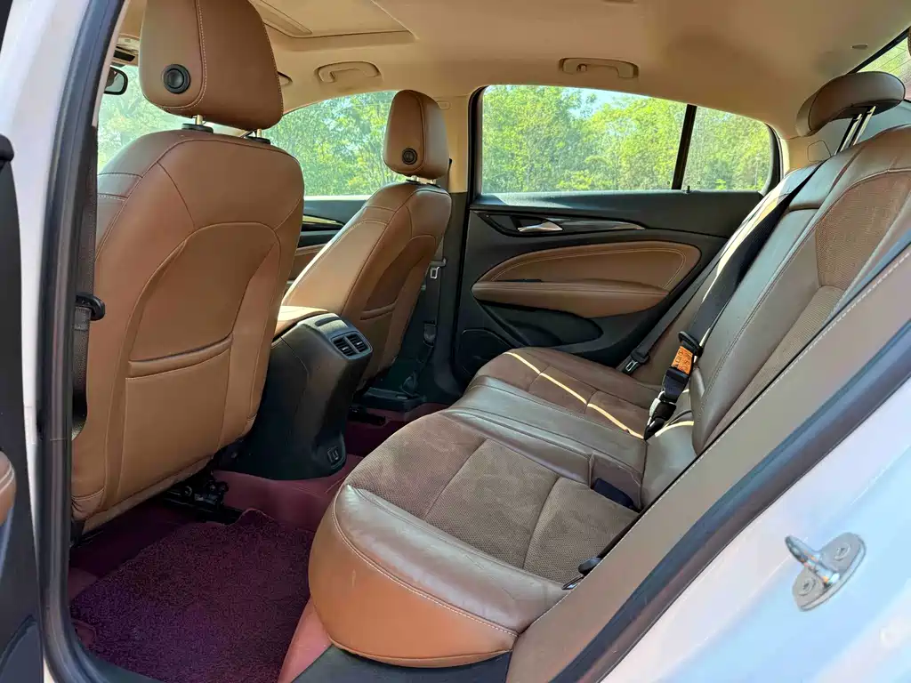 Buick Regal — фото 5