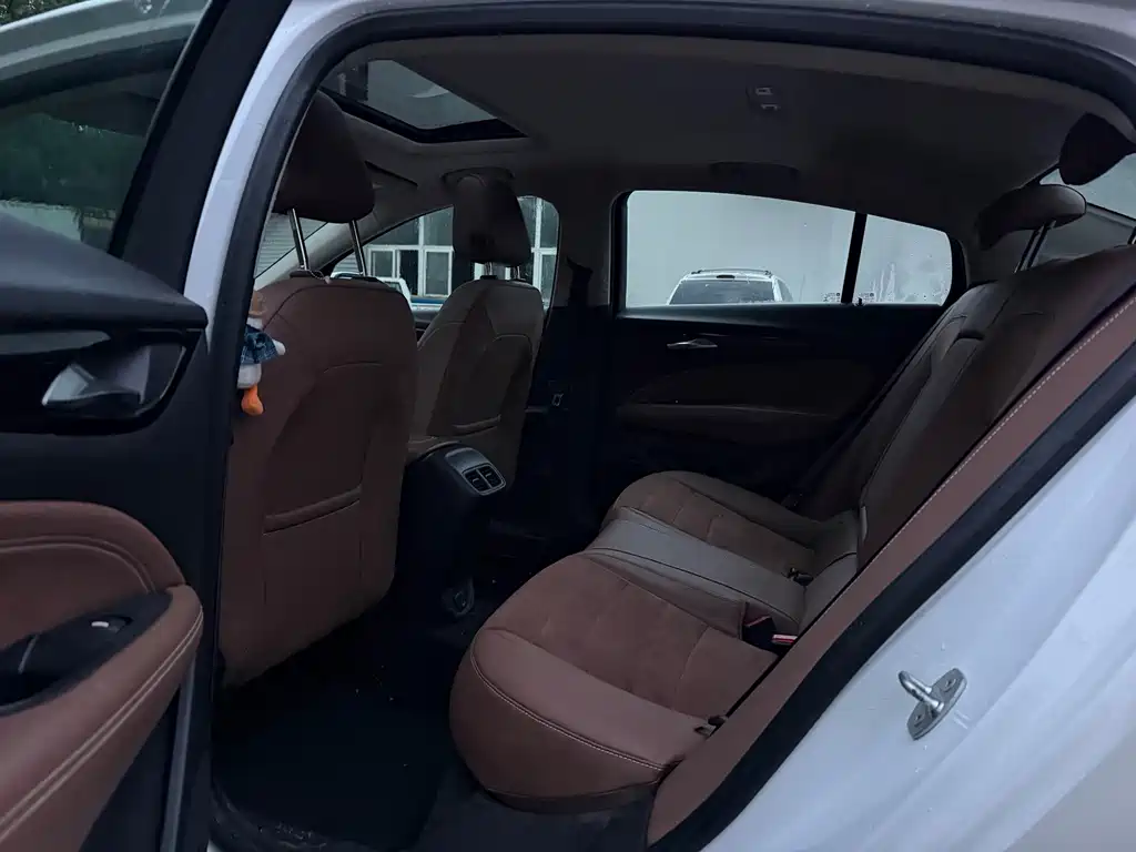Buick Regal — фото 9