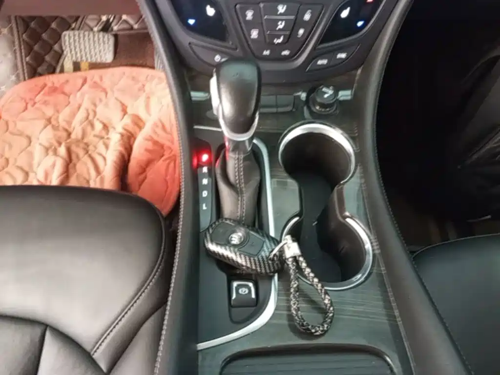 Buick Envision Plus — фото 14