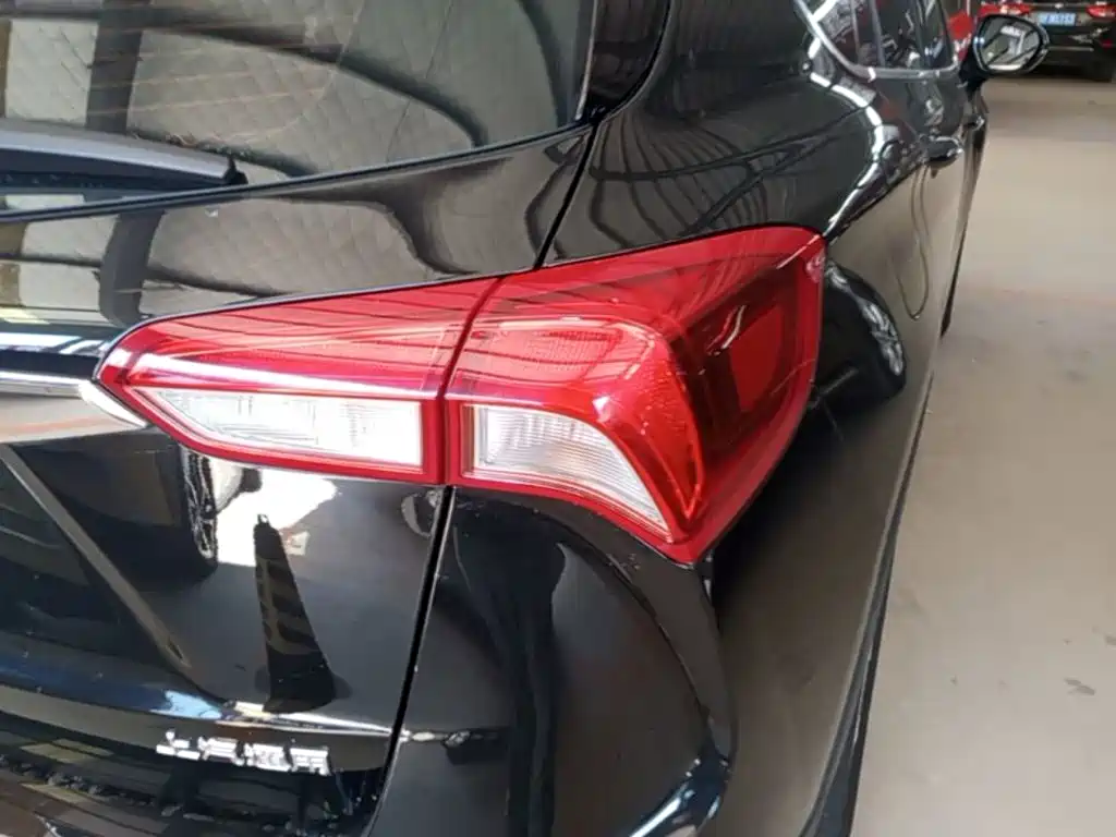 Buick Envision Plus — фото 8