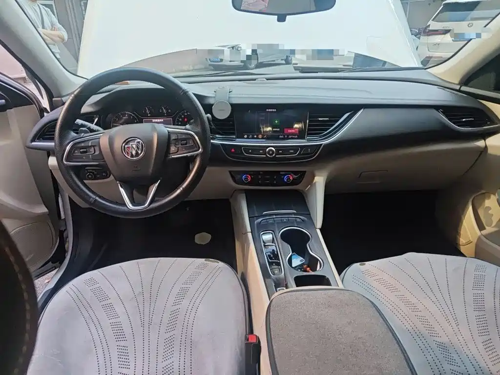 Buick Regal — фото 10