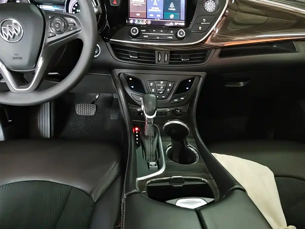 Buick Envision Plus — фото 14