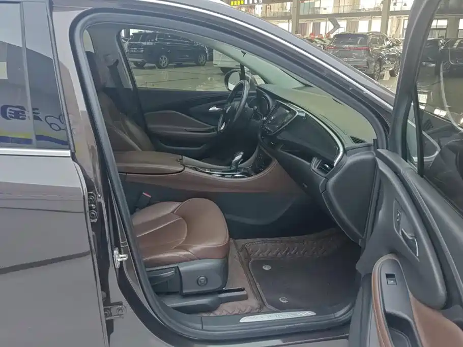 Buick Envision Plus — фото 8