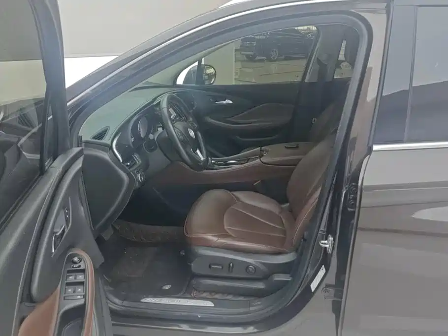 Buick Envision Plus — фото 9