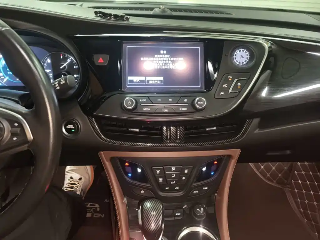 Buick Envision Plus — фото 13