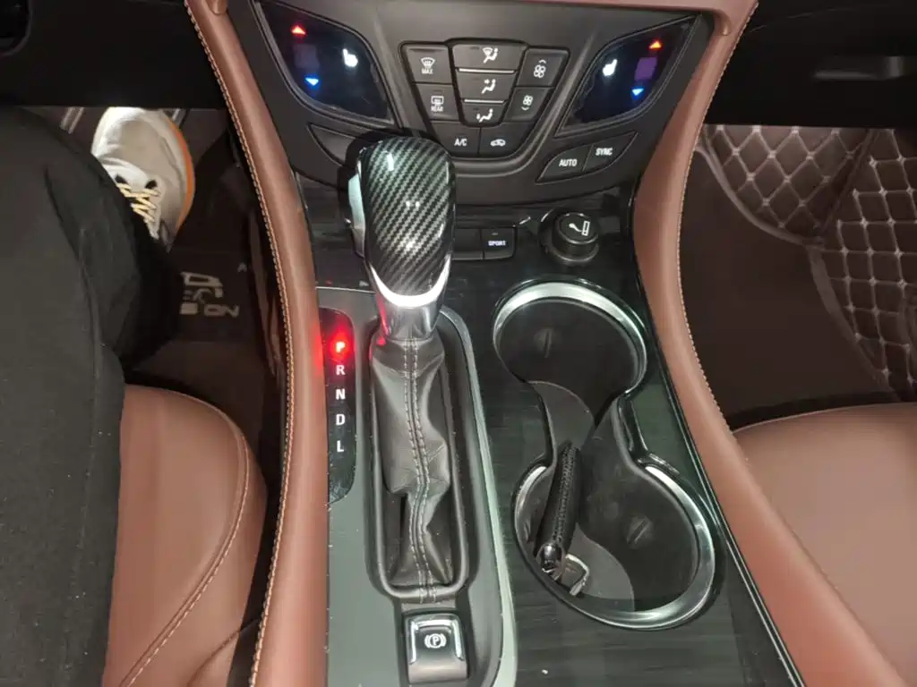 Buick Envision Plus — фото 14