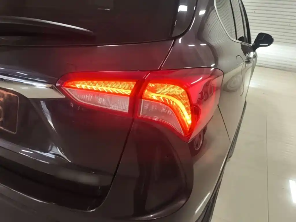 Buick Envision Plus — фото 8