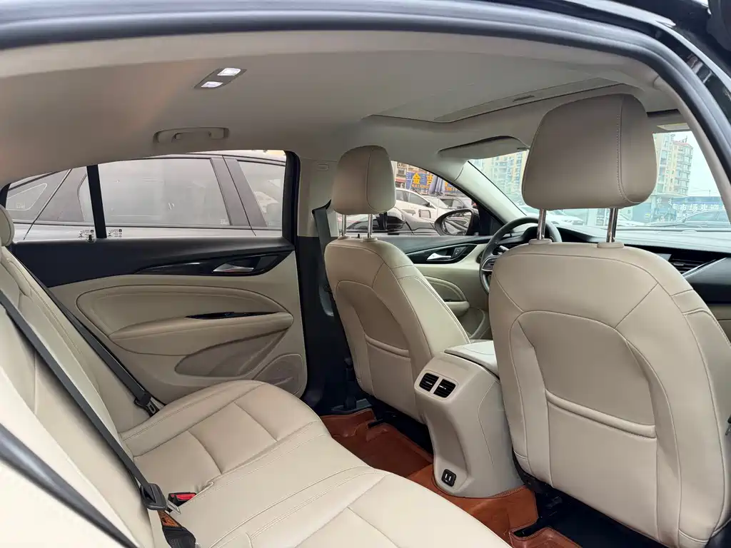 Buick Regal — фото 10