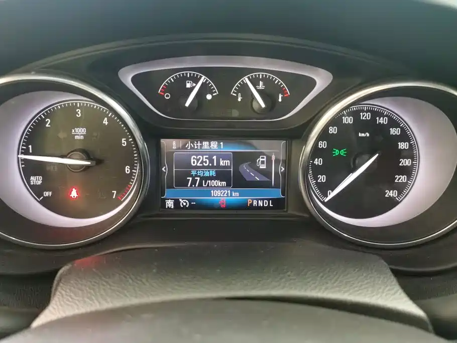 Buick Envision Plus — фото 14