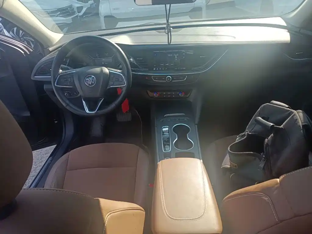 Buick Regal — фото 10