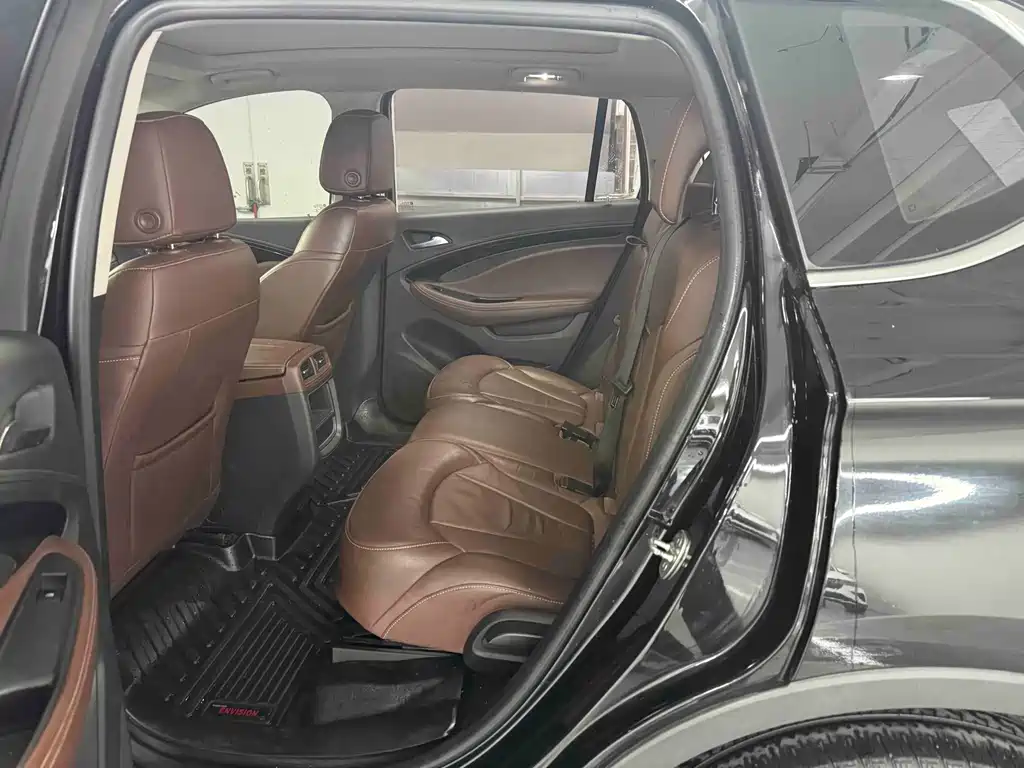 Buick Envision Plus — фото 7